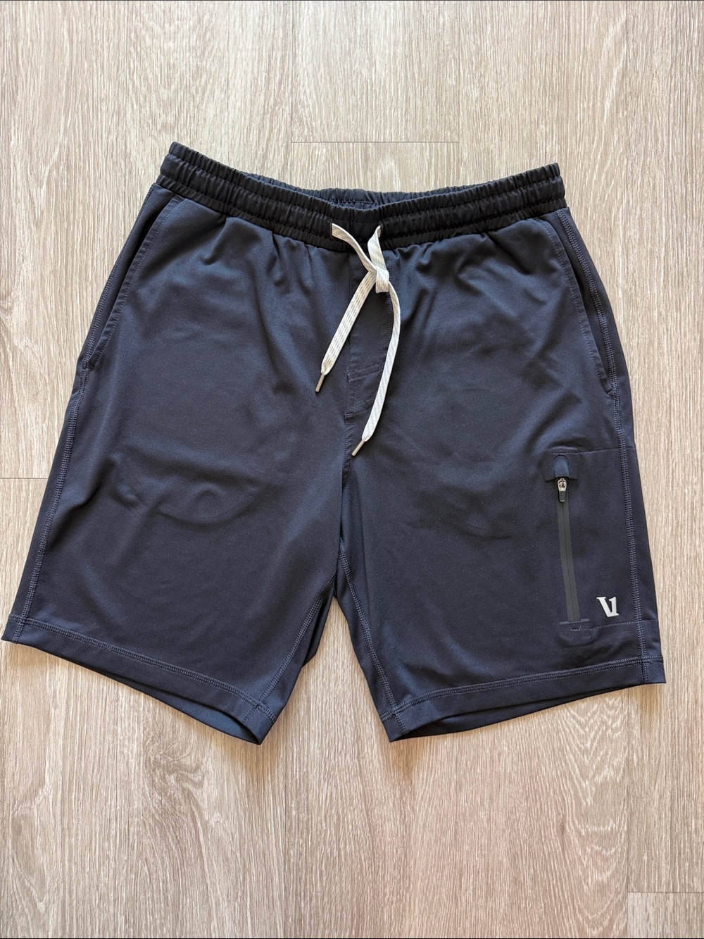Vuori Black Athletic Drawstring Shorts with White Tie Size Small